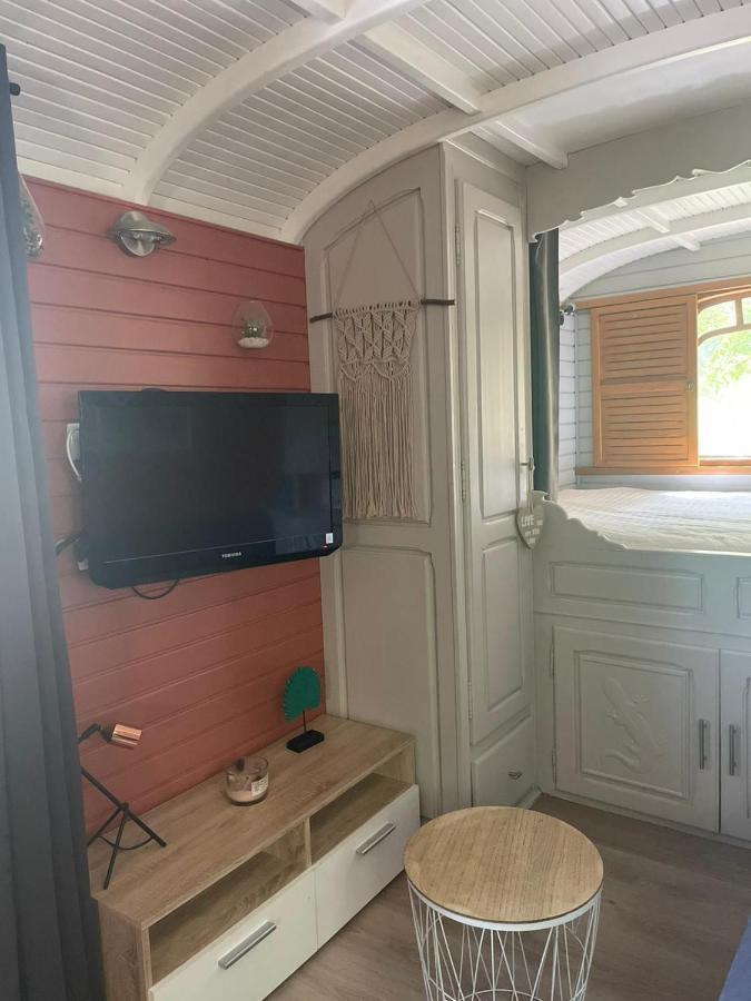 Pensjonat Roulotte En Bois Sud France Le Soler Zewnętrze zdjęcie